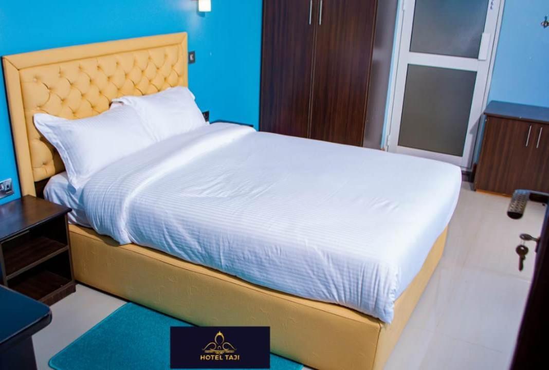 Hotel Taji نانيوكي المظهر الخارجي الصورة
