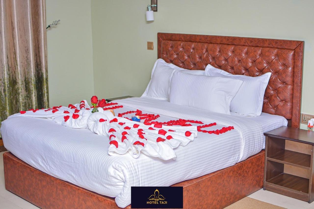Hotel Taji نانيوكي المظهر الخارجي الصورة