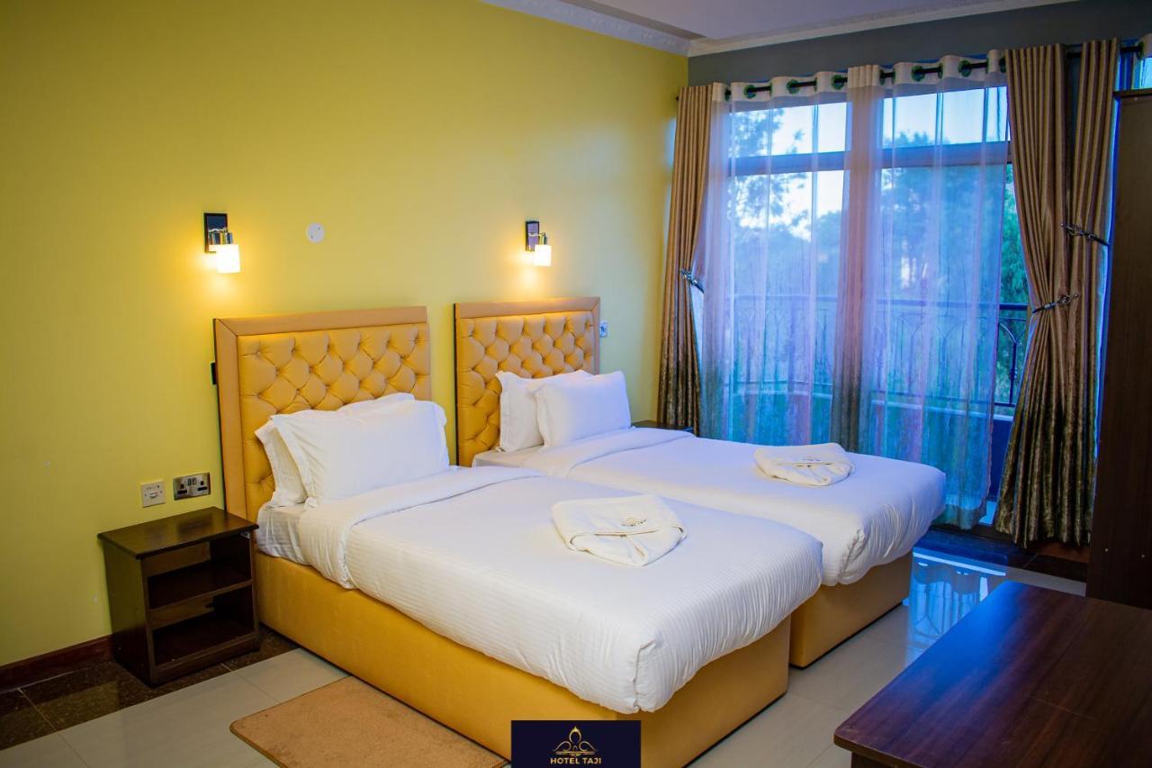 Hotel Taji نانيوكي المظهر الخارجي الصورة